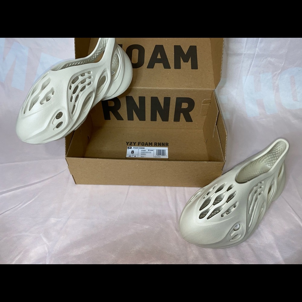 Yeezy foam runners